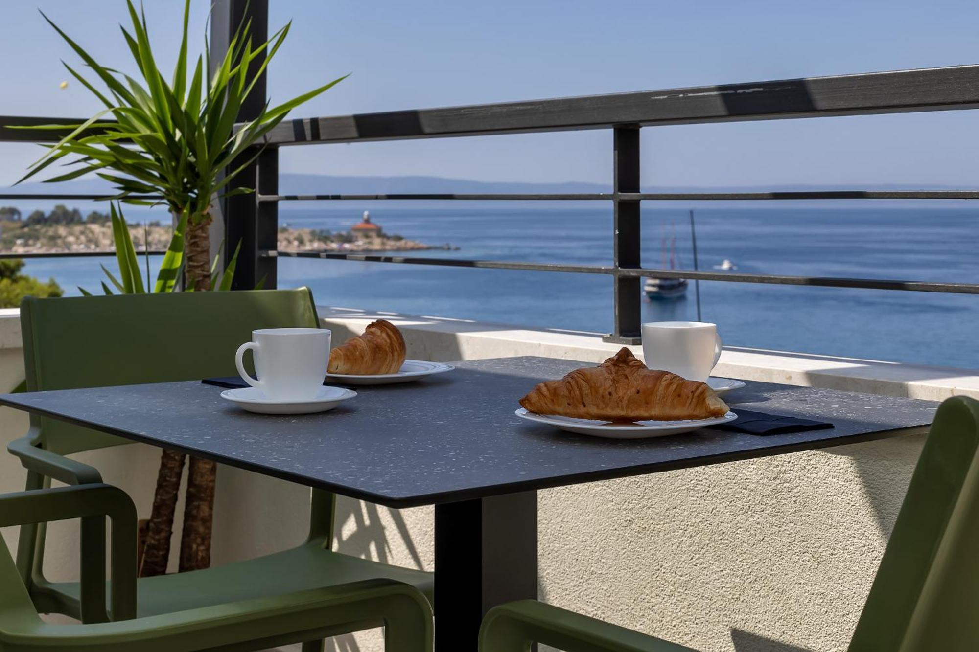 Beachfront Srzic Makarska